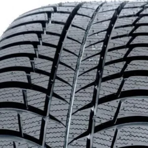 Pneumatici nuovi BRIDGESTONE BLIZZAK LM001 245 40 18 93V Invernali